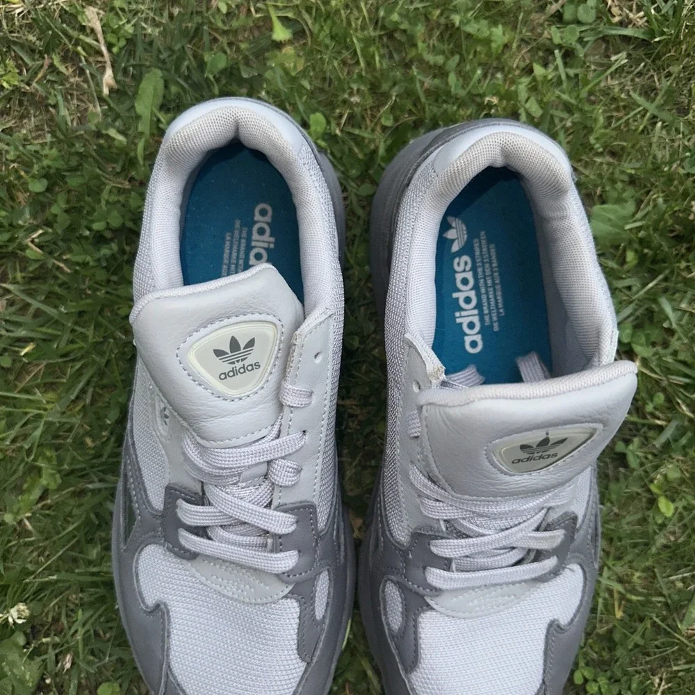 Adidas Torsion gray‎ Men's us Size 10 Lace-up Shoes